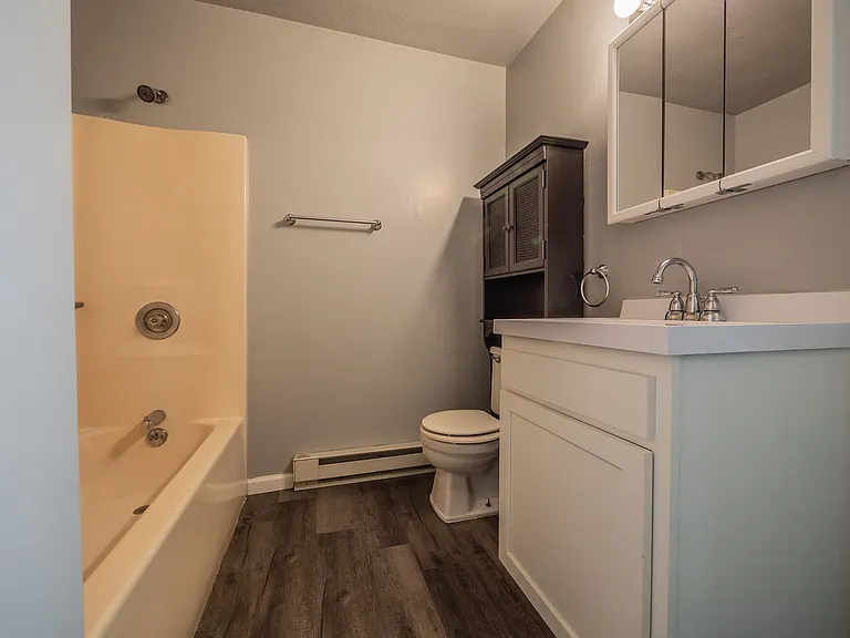 1104 N Walnut St — Photo 9