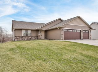 4210 Eaton Cir NE, Monticello, MN 55362