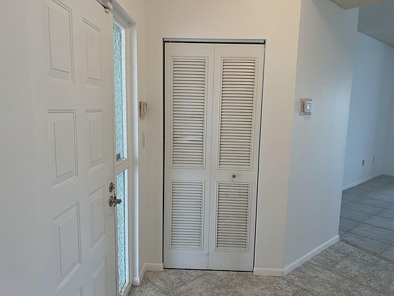 4th image of 108 Half Moon Cir APT B3