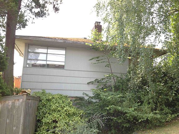 2nd image of 7556A 34th Ave NE