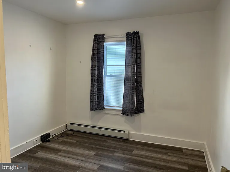 106 N Main St #B — Photo 6