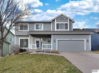 18814 P St, Omaha, NE 68135