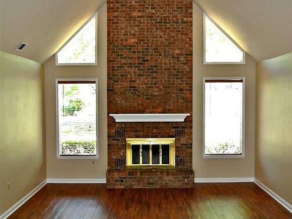 4th image of 7 W Rockwood Dr