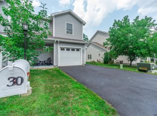 30 Cobblestone Ct, Rotterdam, NY 12306