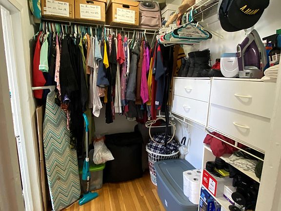 4th image of 5535-39 N Kenmore Ave #2B