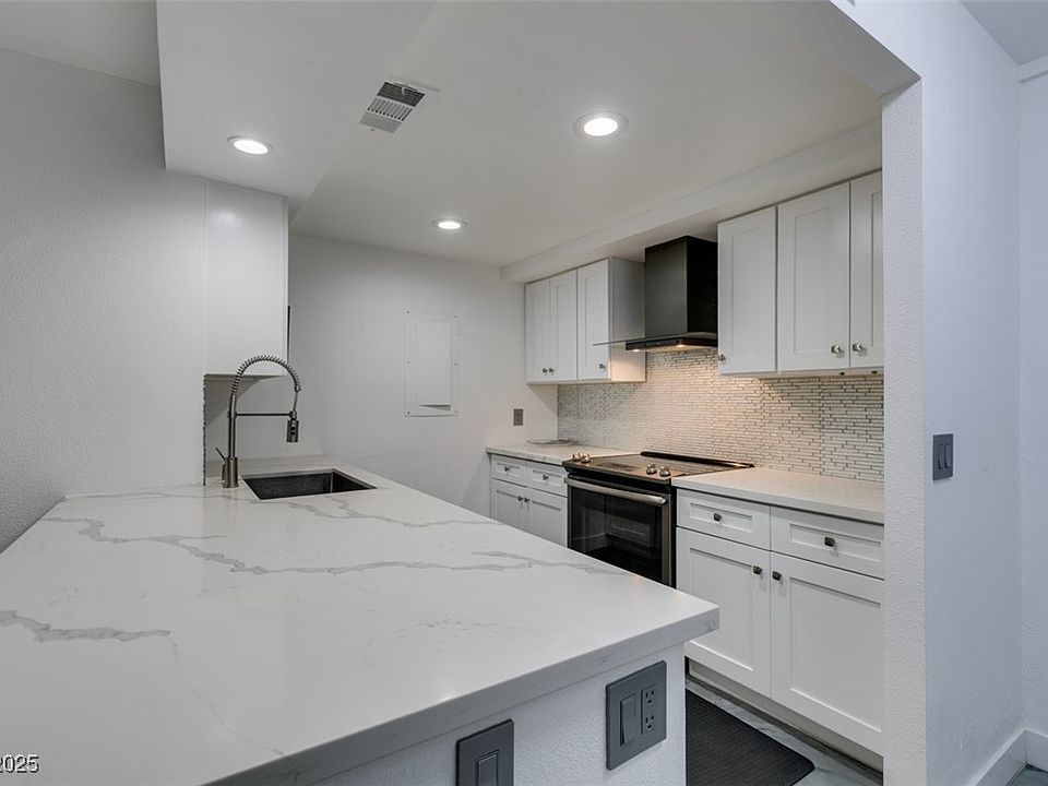 1st image of 205 E Harmon Ave APT 101