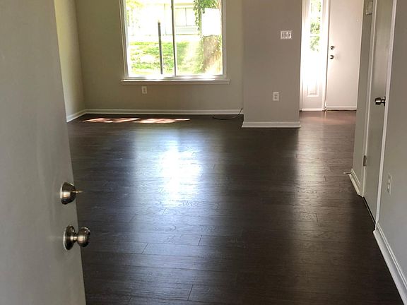 3rd image of 3038 Heathcote Rd