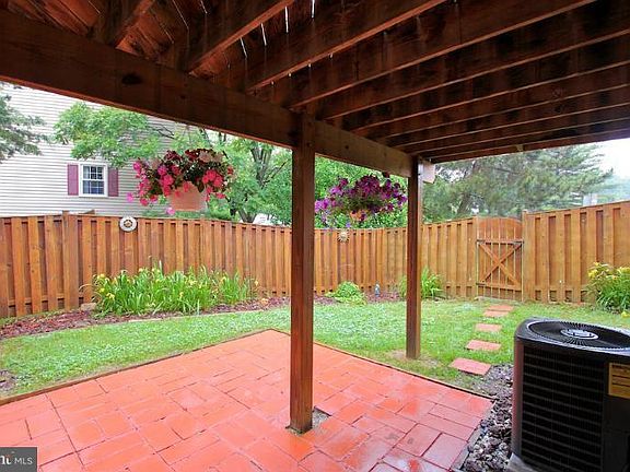 4th image of 6563 Coachleigh Way