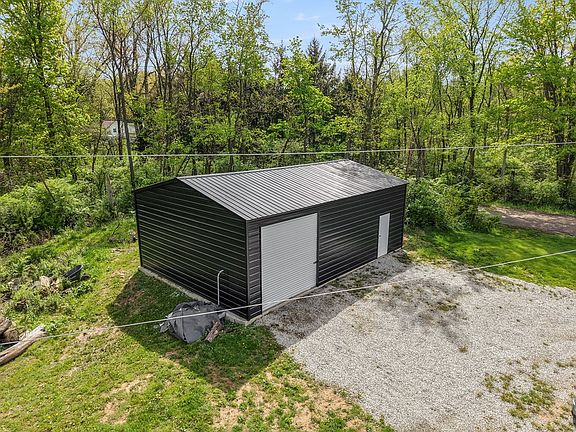 5th image of 1582 Lakefront Dr