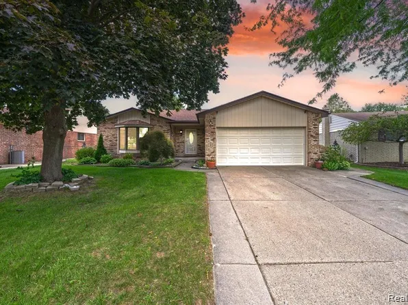 41415 Harvard Dr, Sterling Heights, MI 48313