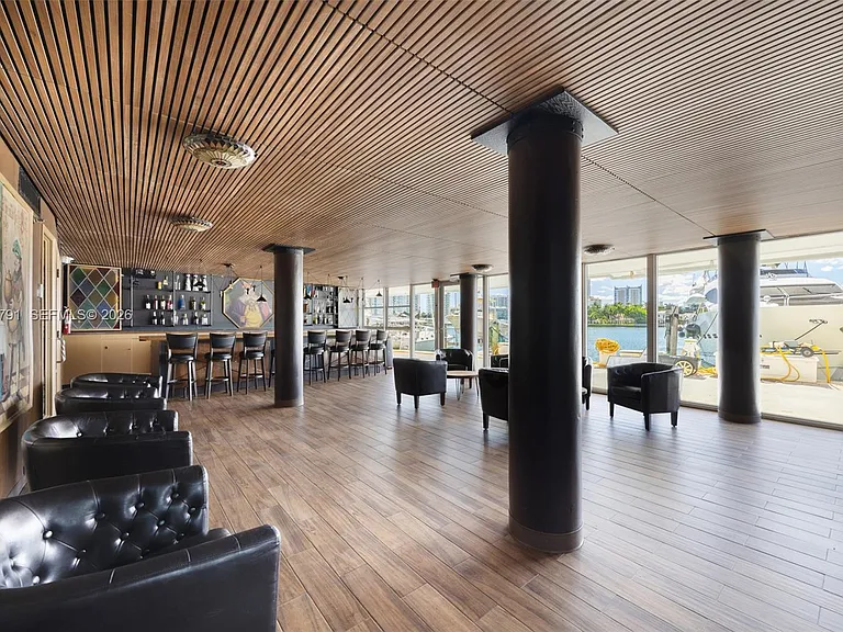 900 Bay Dr #1005 — Photo 28