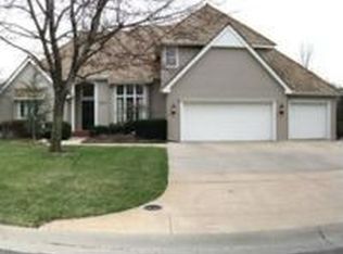 8907 E Shadowridge St, Wichita, KS 67226