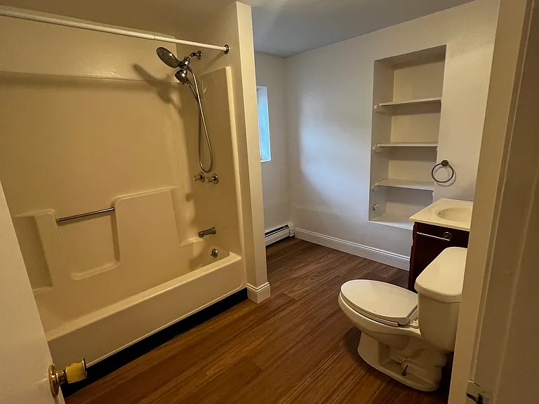 65 Washington St #4 — Photo 5