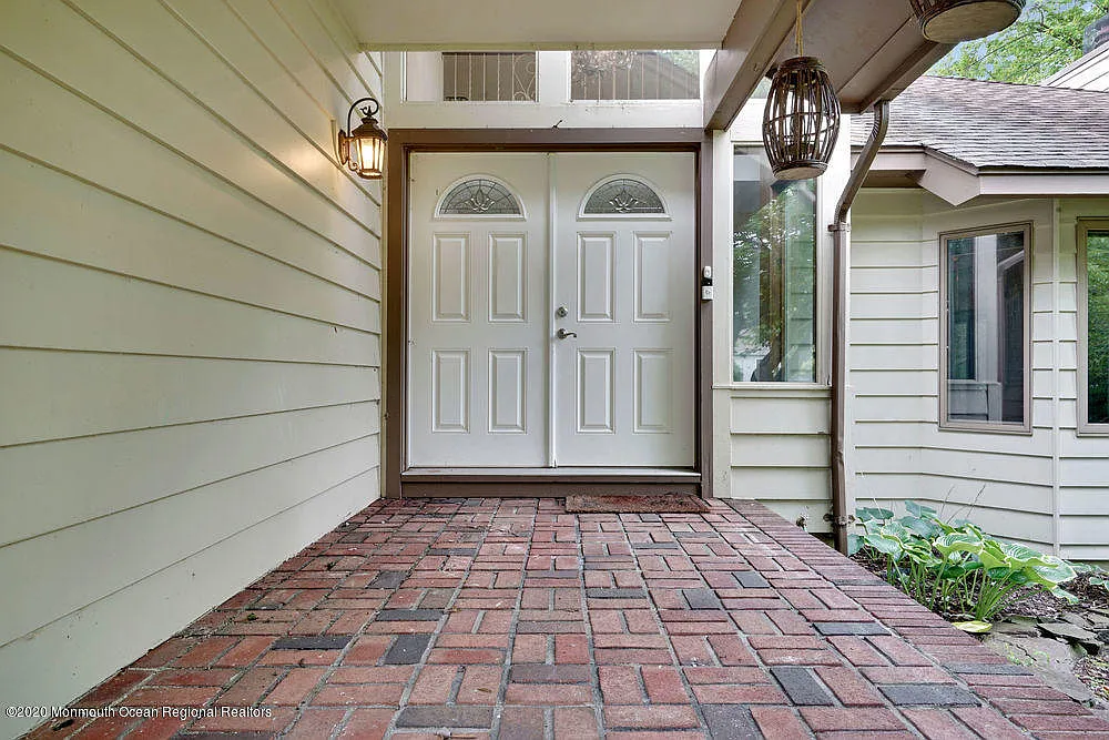 15 Mapletree Rd photo 1