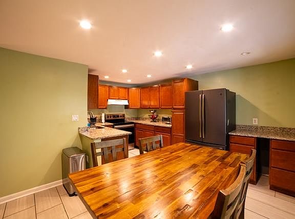 4th image of 11652 Bedford Ct
