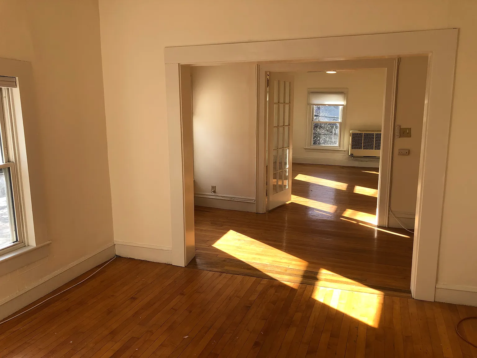 3 bed, 1070 sqft, $1,600 — Photo 1