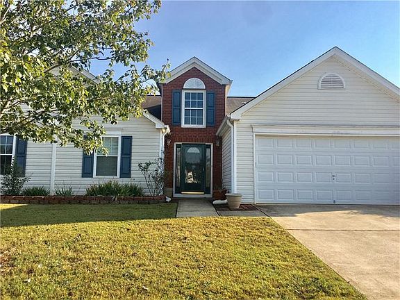 3rd image of 5195 Yellow Pine Dr