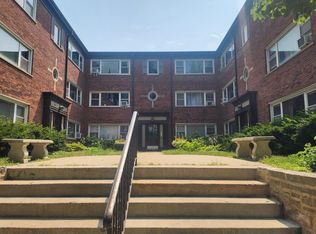 1318 Central St APT 1N, Evanston, IL 60201