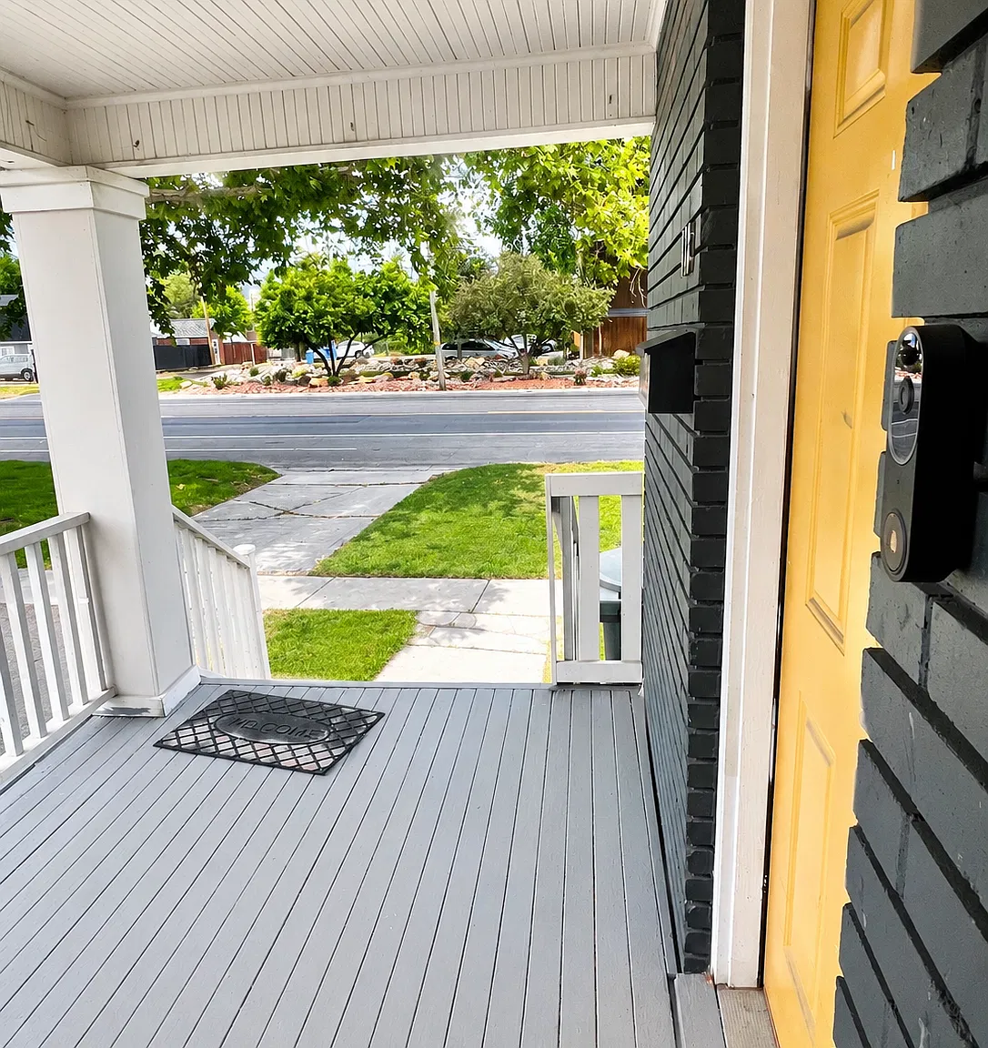 3 bed, 1200 sqft, $2,000 — Photo 2