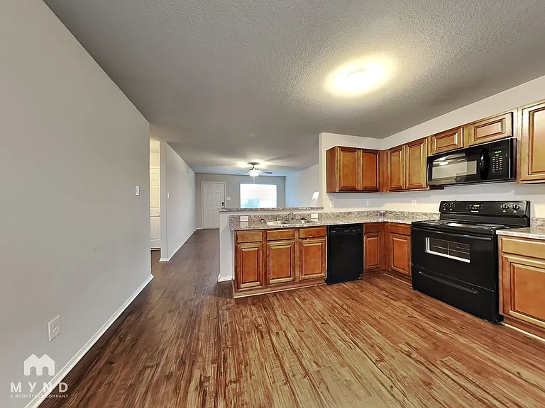 940 Pinehurst Loop — Photo 5
