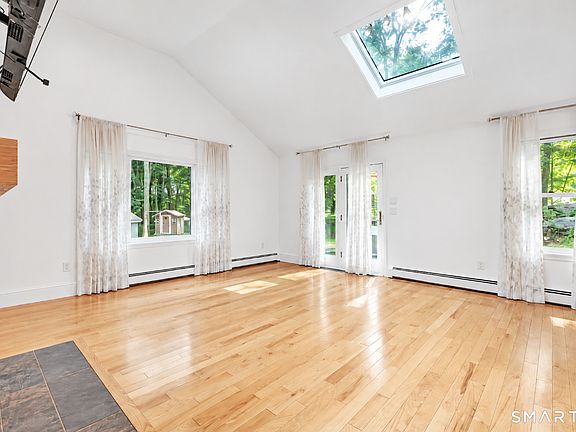 5th image of 110 Bart Road