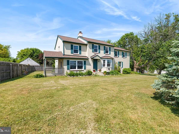 394 W Kings Hwy, Coatesville, PA 19320