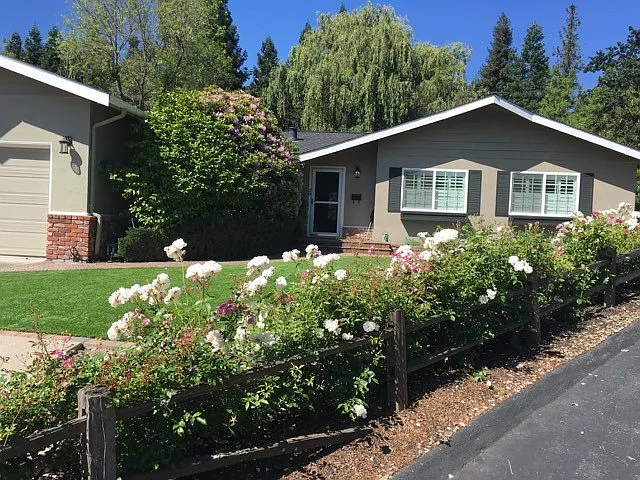 20 Beaumont Ct photo 1