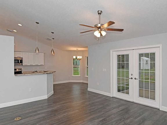 4th image of 6457 NW Foxglove St