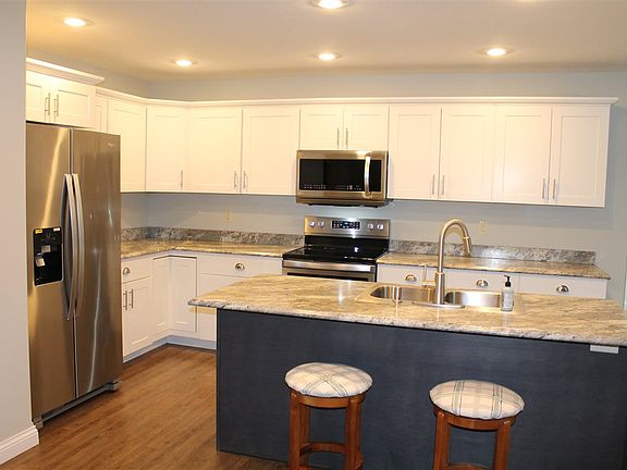 5th image of 2915 Farrington Ct