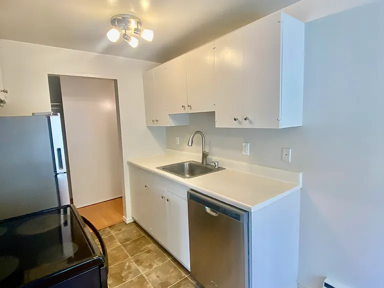 8401 Rainier Pl S #7 — Photo 2