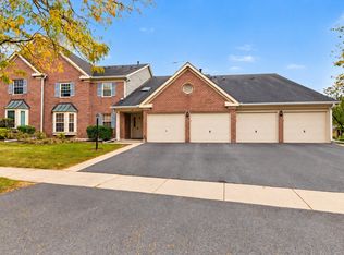 106 Stirling Ln Unit Z2, Schaumburg, IL 60194