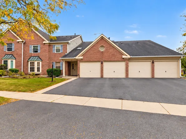 106 Stirling Ln Unit Z2, Schaumburg, IL 60194