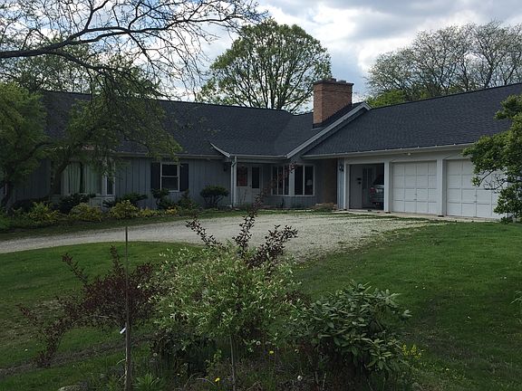 3rd image of 27WEST636 Swan Lake Dr