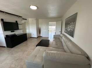 1700 NE 191st St APT 500, Miami, FL 33179