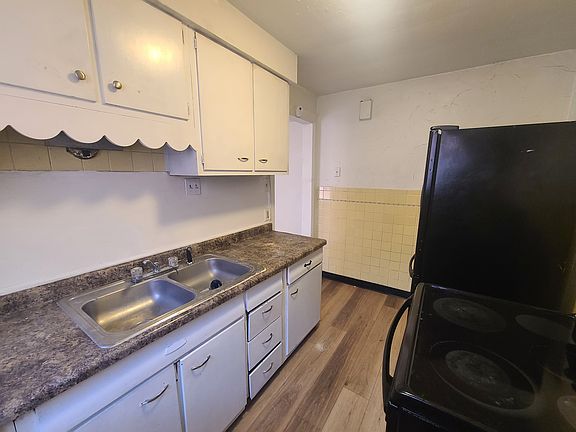 5th image of 1001 Lilley Ave APT D