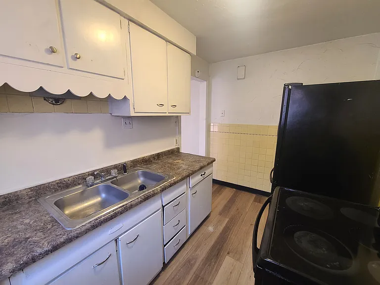 1001 Lilley Ave #D — Photo 5