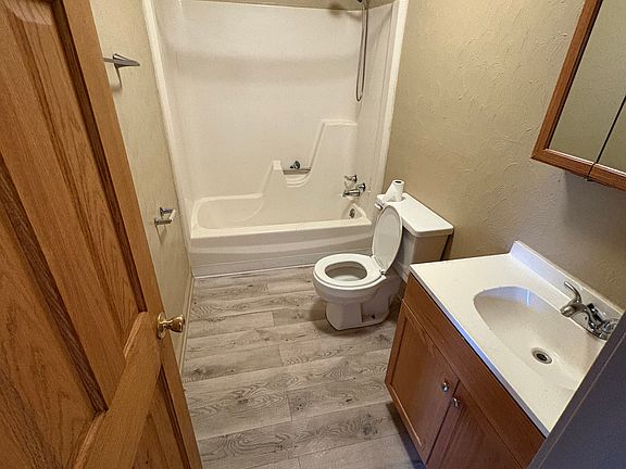 5th image of 529 Chartiers Ave #A