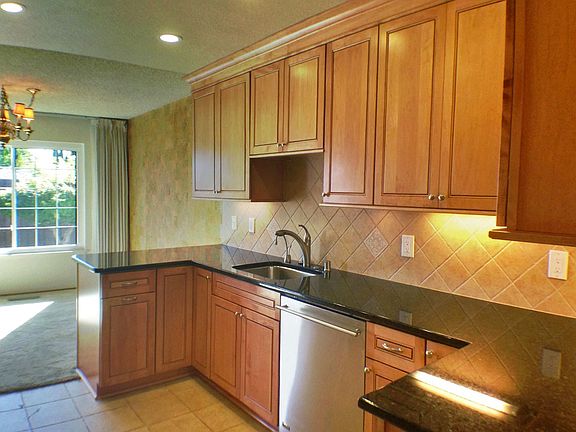 Kitchen (reverse view)