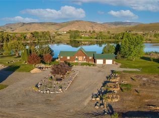 7 Sunset Lakes Rd, Omak, WA 98841