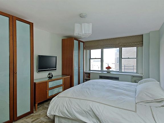 3rd image of 535 E 86th St #7D