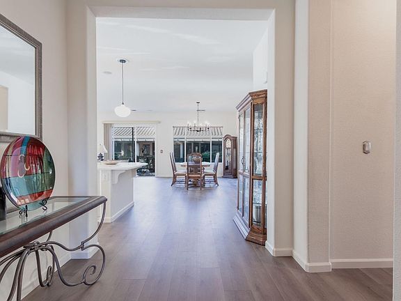 5th image of 503 Eagle Glen Way