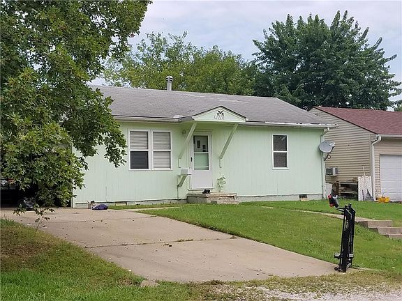 4th image of 1710 Brown Ave