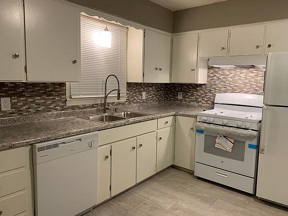 3rd image of 5807 N 43rd Ave