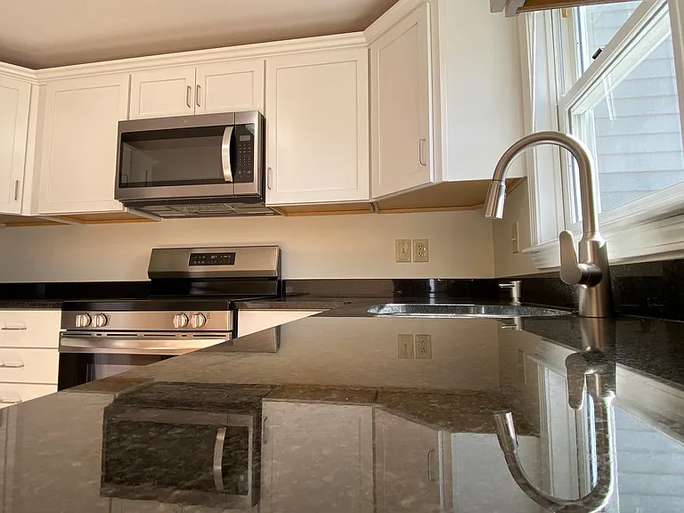Oak Terrace Townhomes — Photo 15