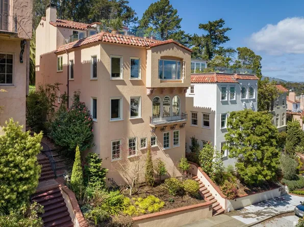 2535 Lyon St, San Francisco, CA 94129