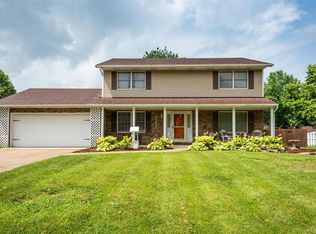413 Crestwood Dr, Swansea, IL