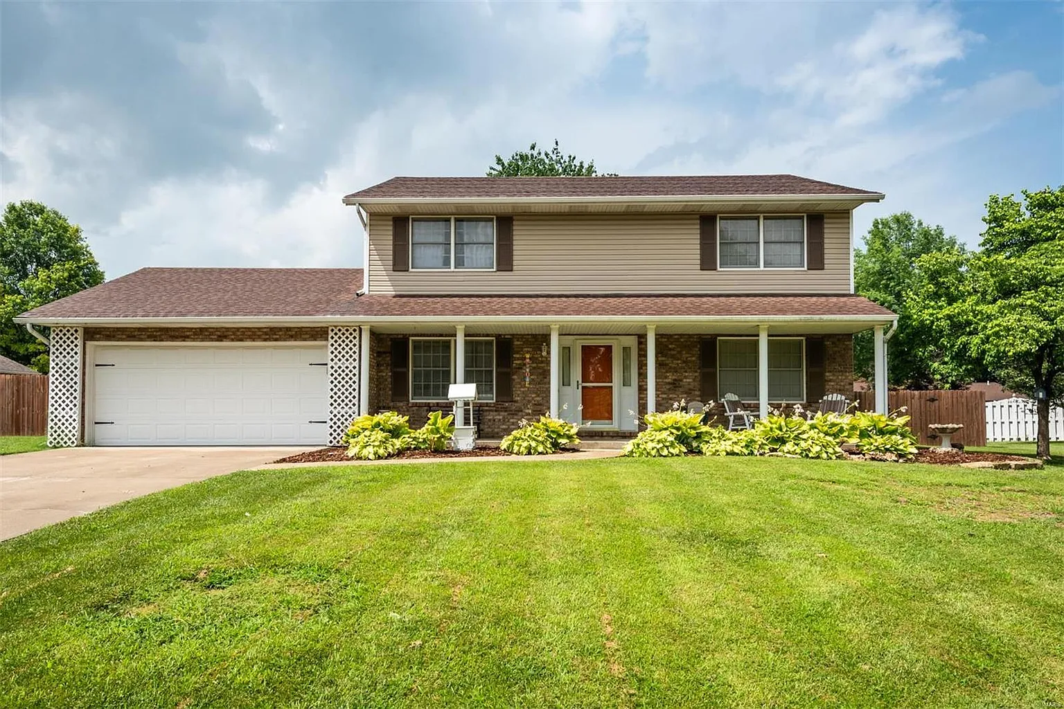 413 Crestwood Dr photo 1