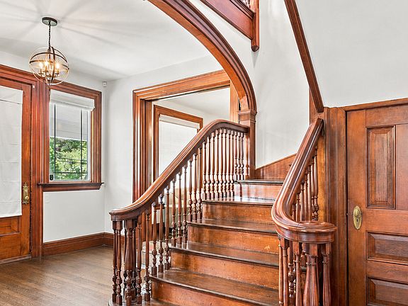 5th image of 329 Alden Avenue