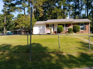 328 Appaloosa Dr, Spring Lake, NC 28390