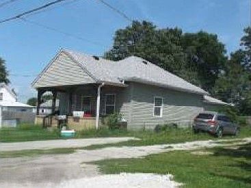 2nd image of 1208 Watson St